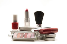 Deckendes Make-Up für empfindliche Haut Deckendes Make-Up für empfindliche Haut