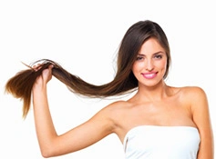 Mit Extensions zur Haarpracht