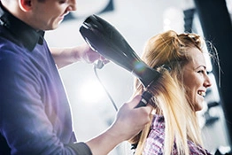 Haare föhnen Visual