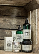 Cooles und urbanes Design: Die Dog Rose Collection von YARD ETC YARD ETC Dog Rose Collection Visual